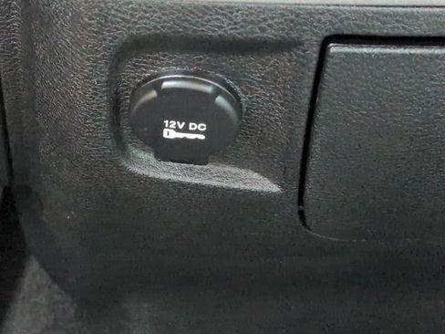 Used 2017 RAM 1500 Express w/ Express Value Package RWD image 28