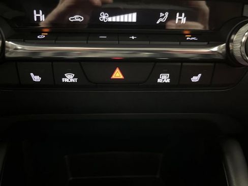 Used 2023 MAZDA MAZDA3 s image 8