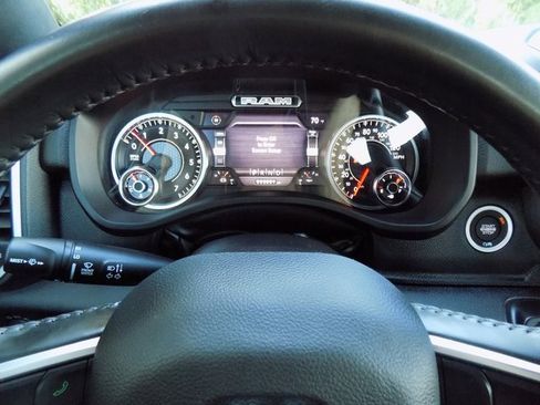 Certified 2022 RAM 1500 Big Horn image 17