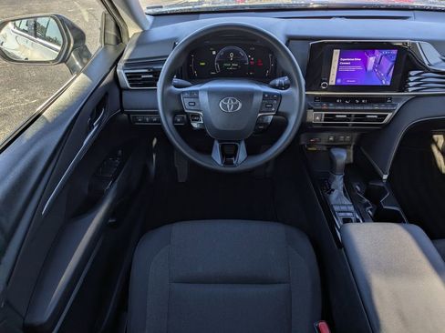 Used 2025 Toyota Camry LE image 15