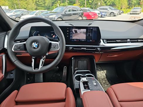 Used 2026 BMW X1 xDrive28i w/ M Sport Package AWD/4WD image 12