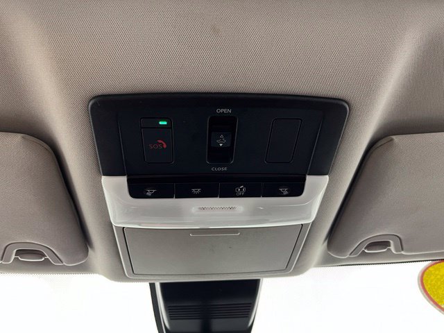Used 2024 Nissan Altima 2.5 SR w/ SR Premium Package FWD image 35