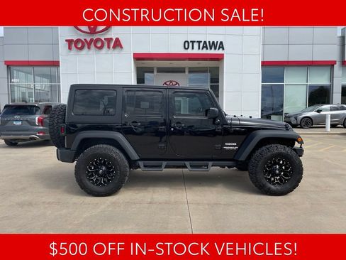 Used 2017 Jeep Wrangler Unlimited Sport w/ Quick Order Package 24S AWD/4WD image 4