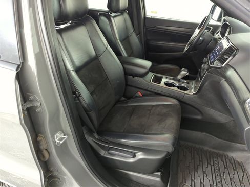 Used 2021 Jeep Grand Cherokee Laredo X image 35