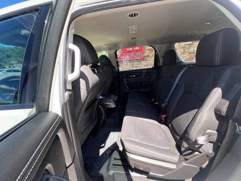 Used 2015 GMC Acadia SLE AWD/4WD image 17