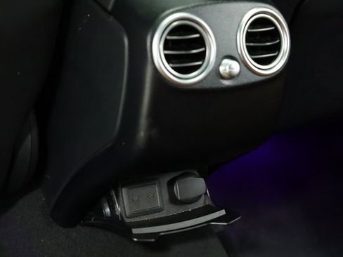 Used 2022 Mercedes-Benz GLC 300 4MATIC Coupe image 36