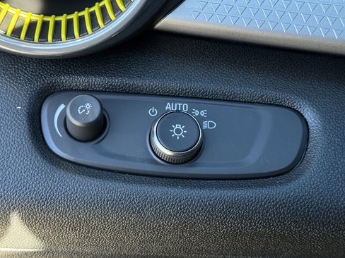 Used 2024 Chevrolet Trax LT w/ Driver Confidence Package image 23