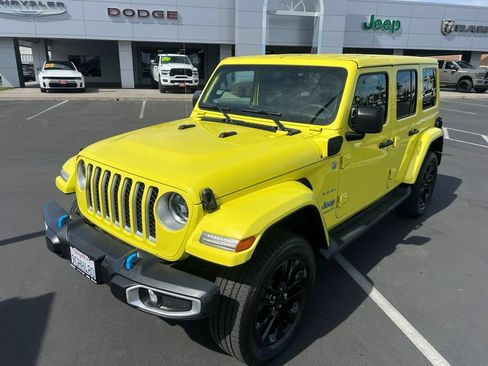 Used 2023 Jeep Wrangler Unlimited Sahara AWD/4WD image 6