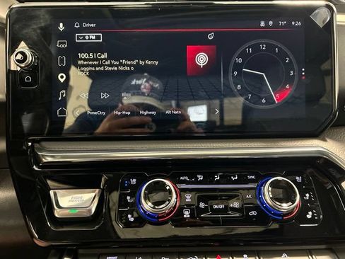 Used 2025 GMC Sierra 3500 Denali w/ Denali Reserve Package AWD/4WD image 29