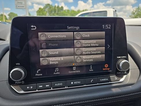 Used 2026 Nissan Rogue SV FWD image 52