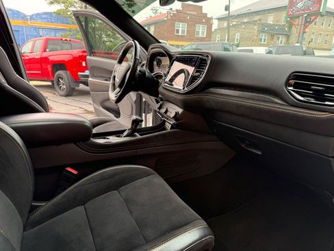 Used 2023 Dodge Durango R/T w/ Hemi Orange Plus Package AWD/4WD image 32