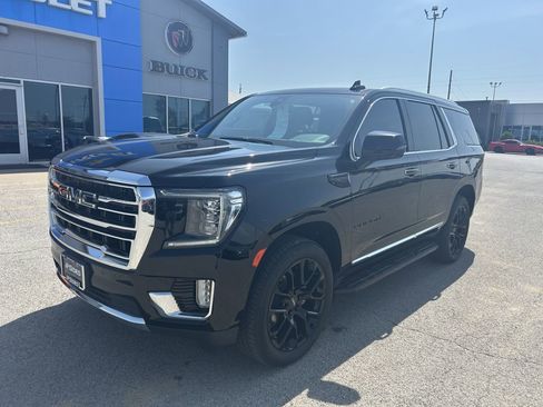 Used 2022 GMC Yukon SLT w/ SLT Luxury Package image 1