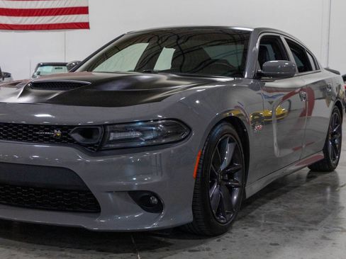 Used 2019 Dodge Charger Scat Pack w/ Plus Group RWD image 28