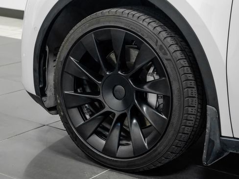 Used 2021 Tesla Model Y Long Range AWD/4WD image 62