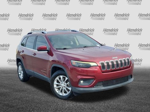 Used 2019 Jeep Cherokee Latitude w/ Popular Appearance Group AWD/4WD image 2