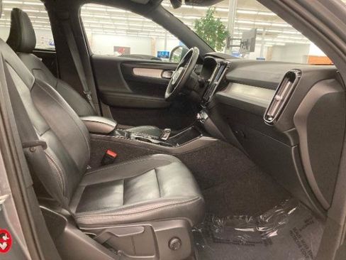Used 2019 Volvo XC40 T5 Momentum AWD/4WD image 15
