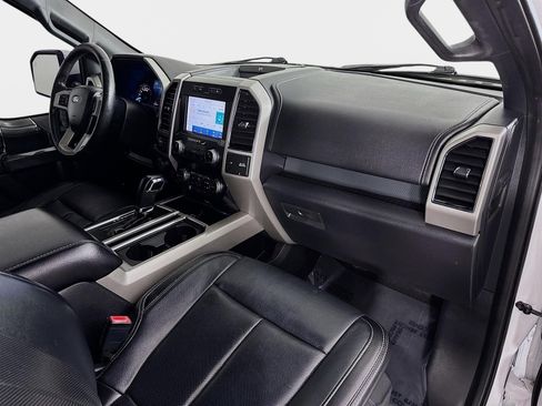 Used 2019 Ford F150 Lariat w/ Equipment Group 502A Luxury image 28