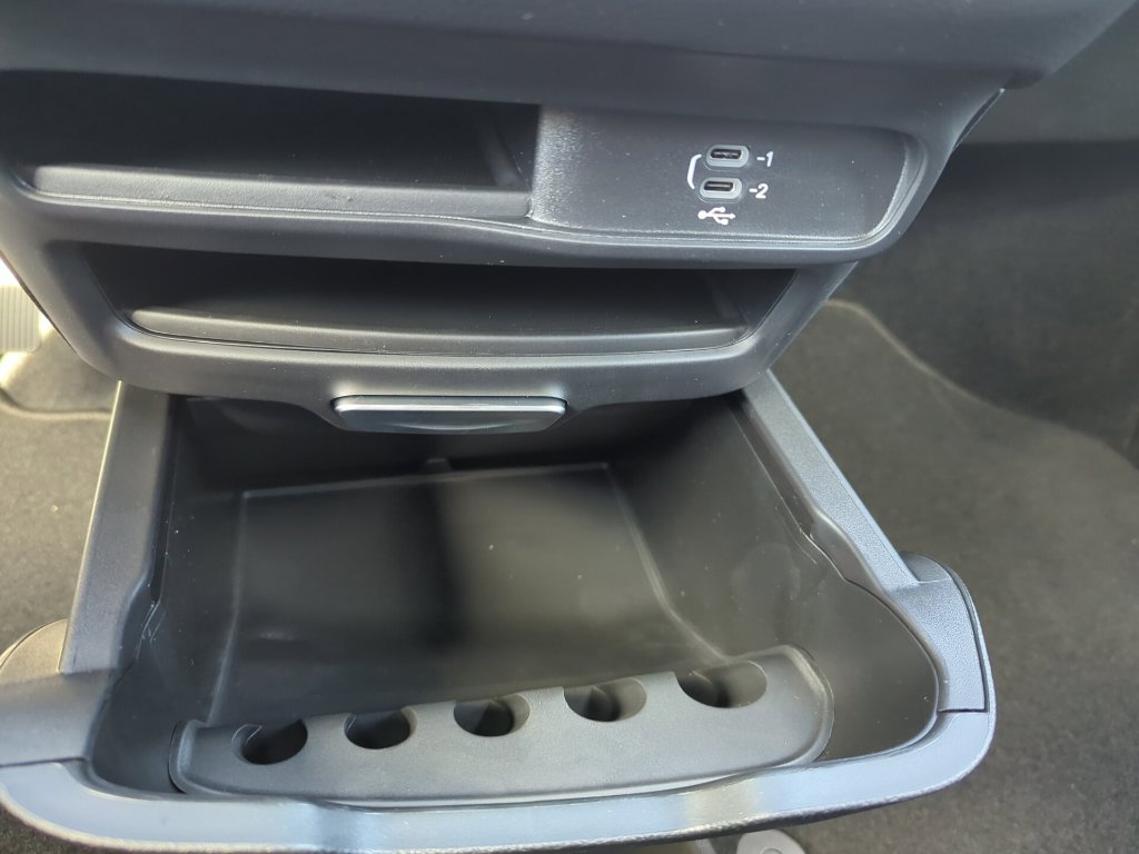 New 2027 Chrysler Pacifica Select AWD/4WD image 23