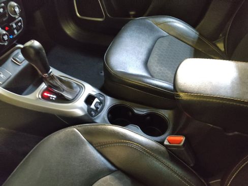 Used 2019 Jeep Compass Latitude image 26