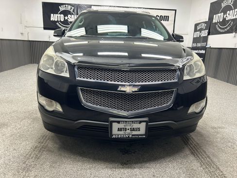 Used 2011 Chevrolet Traverse LTZ AWD/4WD image 2