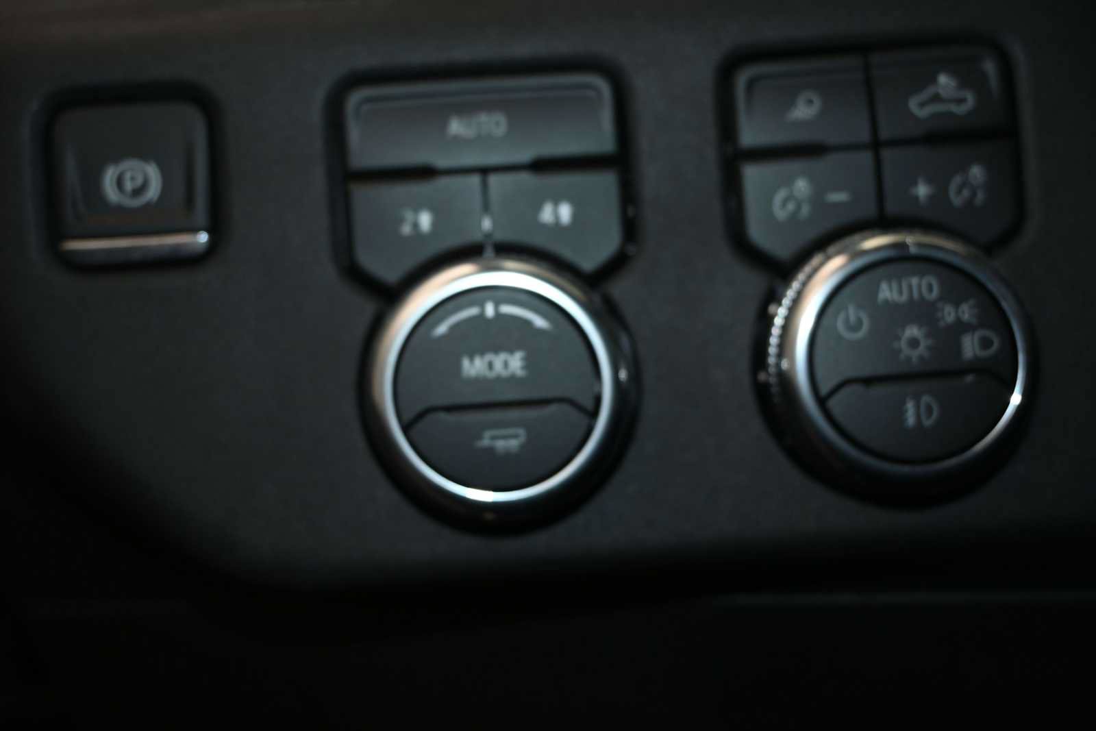 Used 2026 GMC Sierra 1500 SLT AWD/4WD image 20