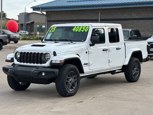New 2025 Jeep Gladiator Sport image 7