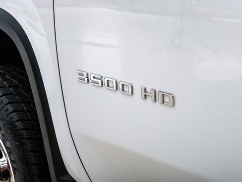 Used 2021 Chevrolet Silverado 3500 LT image 44