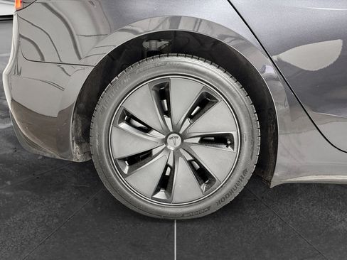 Used 2025 Tesla Model 3 Long Range AWD/4WD image 35