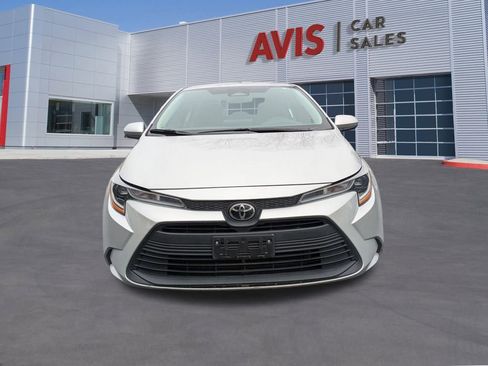 Used 2024 Toyota Corolla LE image 2