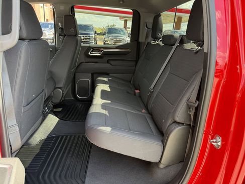 Used 2023 Chevrolet Silverado 1500 LT AWD/4WD image 25