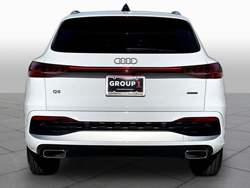 Used 2025 Audi Q5 Premium image 5