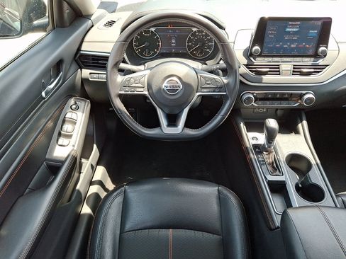 Used 2022 Nissan Altima 2.5 SR FWD image 10