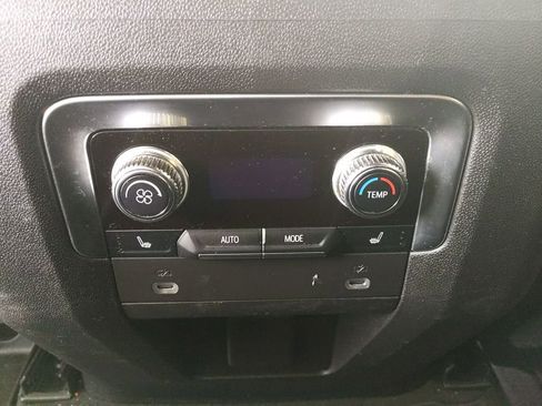 Used 2022 GMC Yukon AT4 AWD/4WD image 19