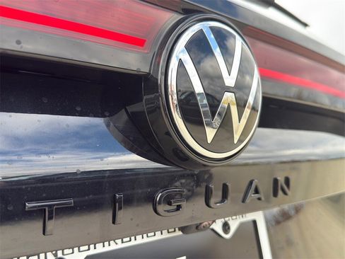 New 2026 Volkswagen Tiguan SE R-Line image 6