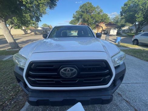 Used 2018 Toyota Tacoma SR image 26