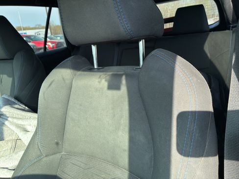 Used 2022 Toyota RAV4 SE image 8