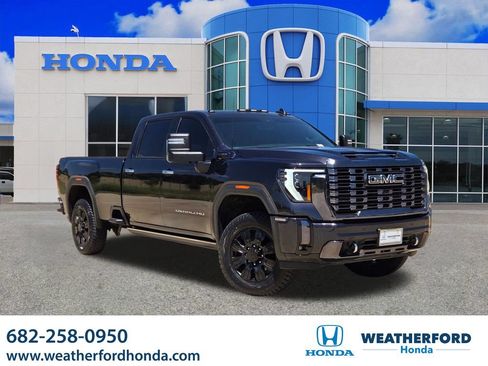 Used 2024 GMC Sierra 3500 Denali Ultimate AWD/4WD image 1