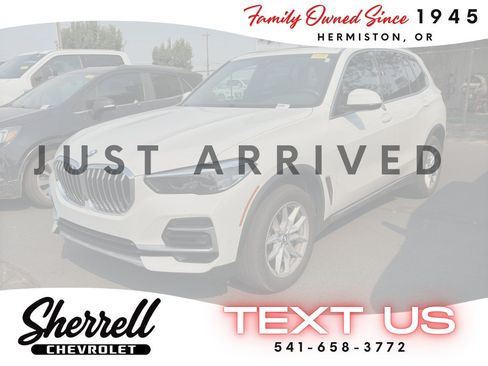 Used 2022 BMW X5 xDrive40i w/ Premium Package AWD/4WD image 2