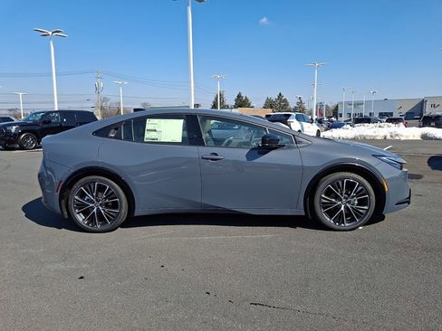 New 2026 Toyota Prius XLE image 8