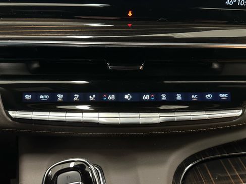 Used 2024 Cadillac Escalade ESV Sport w/ LPO, ONYX Package image 34