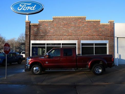 Used 2015 Ford F350 Lariat w/ Chrome Package image 1