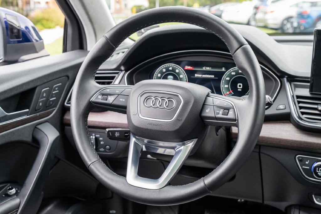 Used 2021 Audi Q5 2.0T Premium Plus w/ Premium Plus Package AWD/4WD image 24