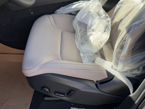 New 2026 Volvo XC60 T8 Plus w/ Climate Package image 15