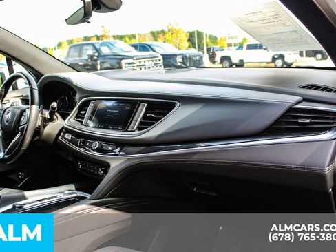 Used 2024 Buick Enclave Premium image 24