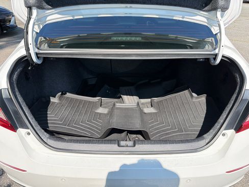 Used 2021 Honda Accord Touring image 18
