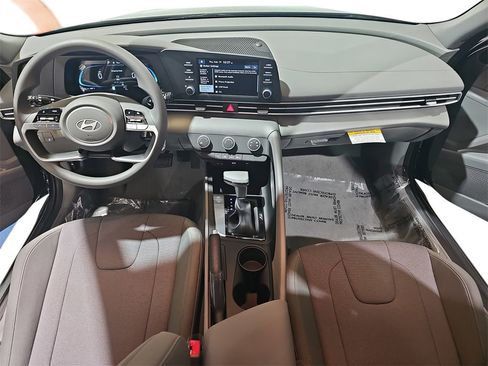 New 2026 Hyundai Elantra SE w/ Cargo Package image 9