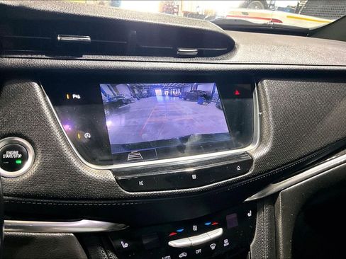 Used 2020 Cadillac XT5 Premium Luxury image 18