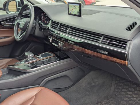Used 2019 Audi Q7 3.0T Prestige w/ Prestige Package image 29