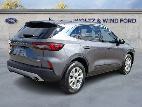 Used 2023 Ford Escape Active w/ Tech Pack #1 AWD/4WD image 6