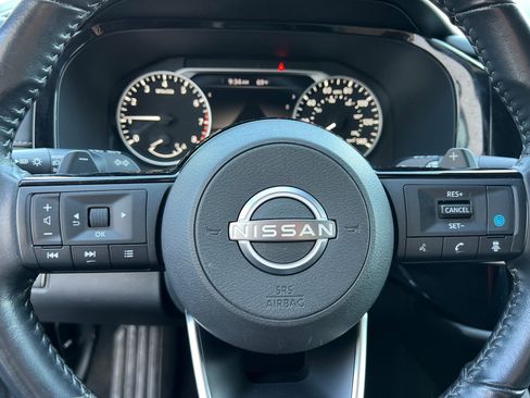 Used 2022 Nissan Pathfinder SV image 24